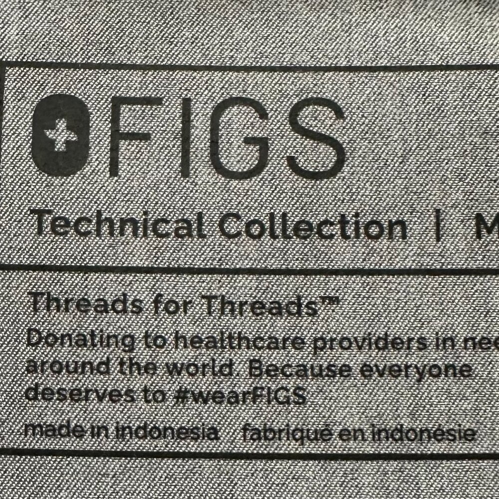 FIGS Women's Scrubs - Picture 7 of 7